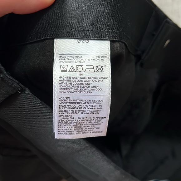 OLD NAVY Slim Ultimate Tech Built-In Flex Chino Pants men’s size 32x32 - Picture 6 of 10